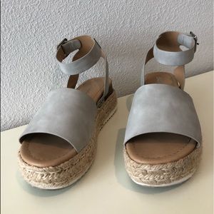 SODA Platform Sandals